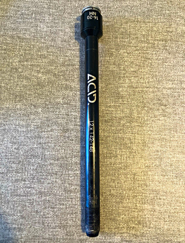 Cube acid rear thru axle - acid,